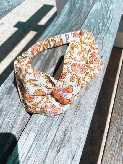 Knotted Band